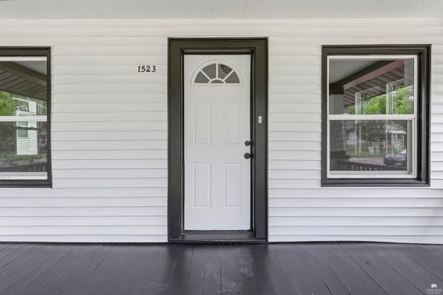 1523 Pierre Street, Manhattan, KS 66502