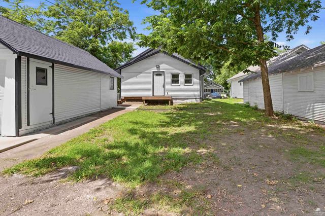 1523 Pierre Street, Manhattan, KS 66502