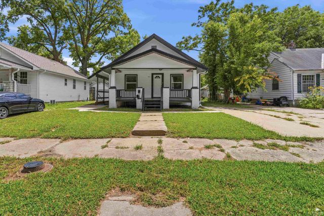 1523 Pierre Street, Manhattan, KS 66502