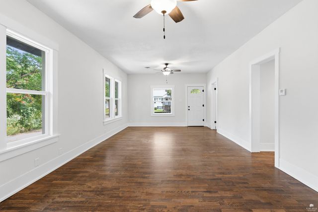 1523 Pierre Street, Manhattan, KS 66502