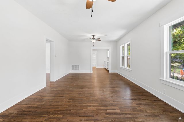 1523 Pierre Street, Manhattan, KS 66502
