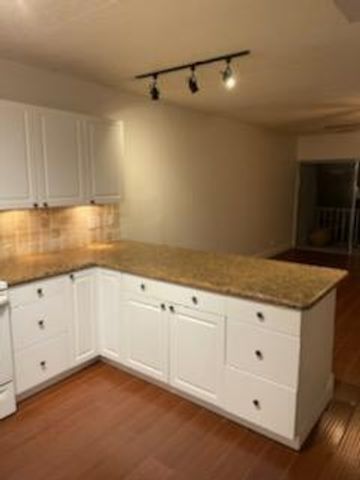 725 Hummingbird Way 210, North Palm Beach, FL 33408