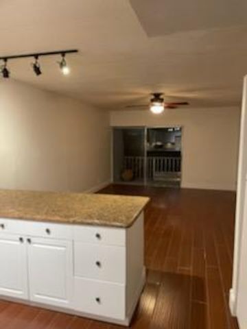 725 Hummingbird Way 210, North Palm Beach, FL 33408