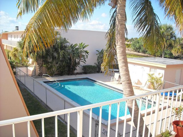 725 Hummingbird Way 210, North Palm Beach, FL 33408