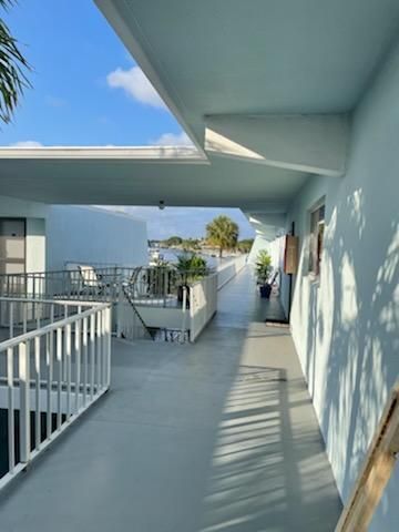 725 Hummingbird Way 210, North Palm Beach, FL 33408