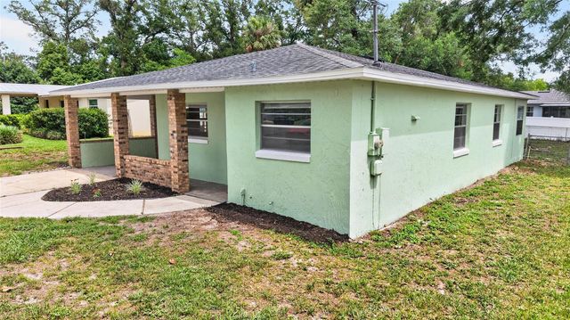 25342 CARNOUSTIE DRIVE, Sorrento, FL 32776