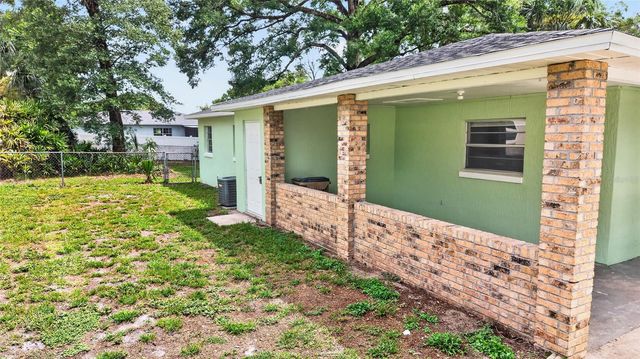 25342 CARNOUSTIE DRIVE, Sorrento, FL 32776