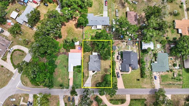 25342 CARNOUSTIE DRIVE, Sorrento, FL 32776