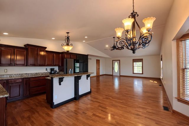 1440 Spout Springs Road, Clay City, KY 40312