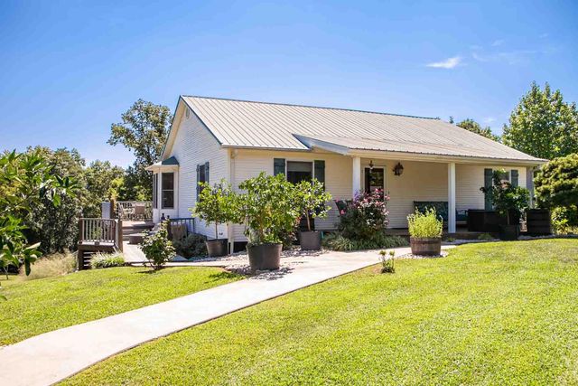 1440 Spout Springs Road, Clay City, KY 40312