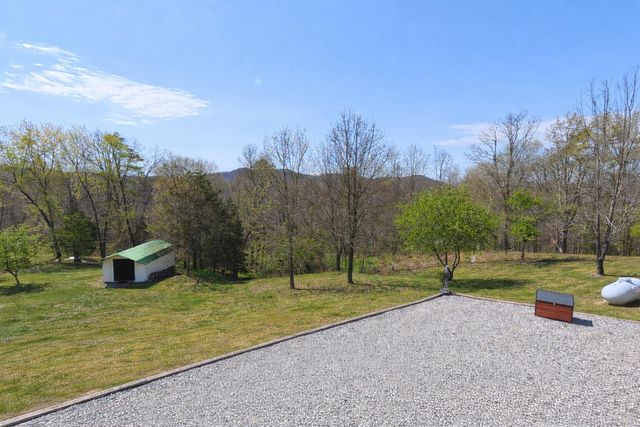 1440 Spout Springs Road, Clay City, KY 40312