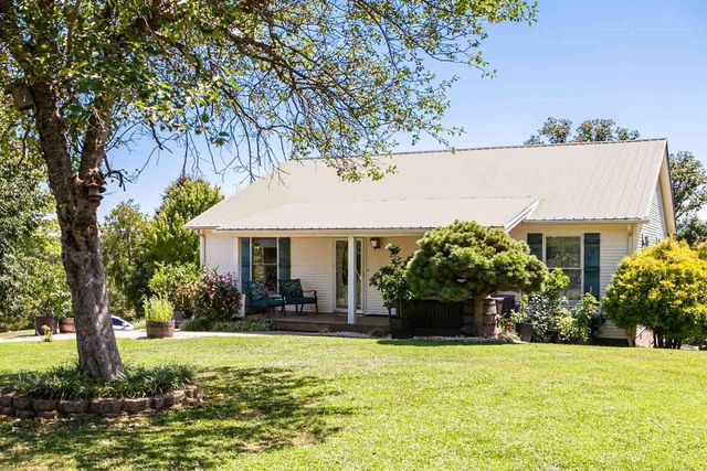 1440 Spout Springs Road, Clay City, KY 40312