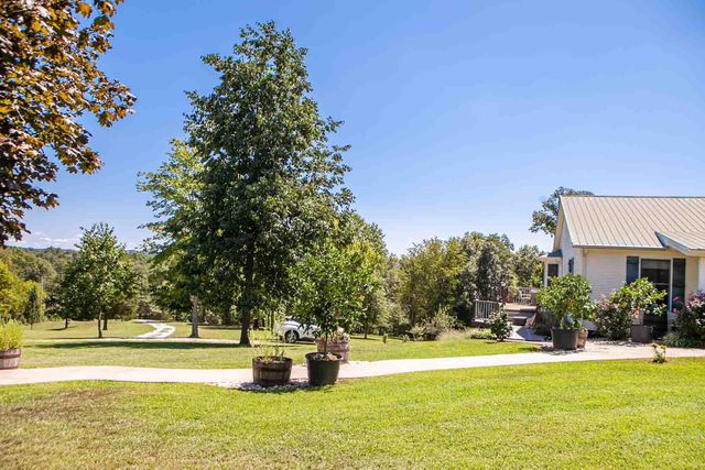 1440 Spout Springs Road, Clay City, KY 40312