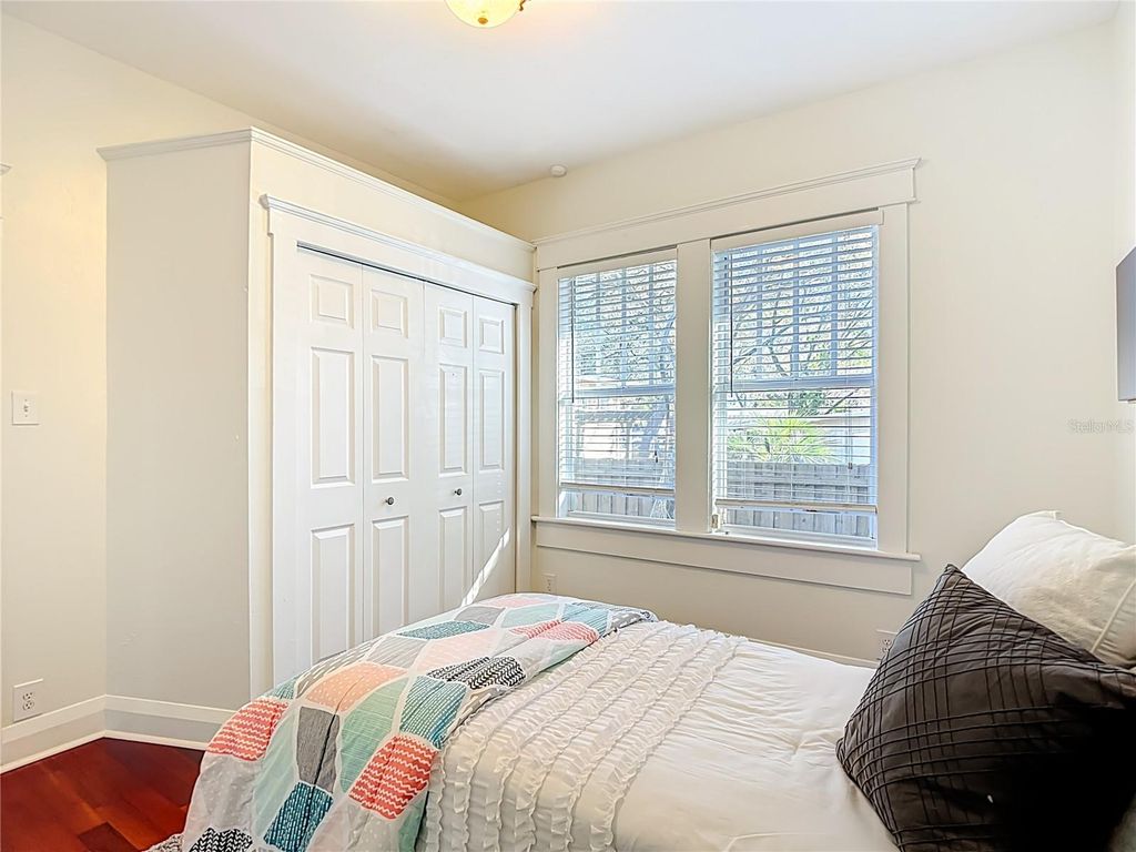 Image 26 of property listing at 906 E BROAD STREET, Tampa, FL 33604