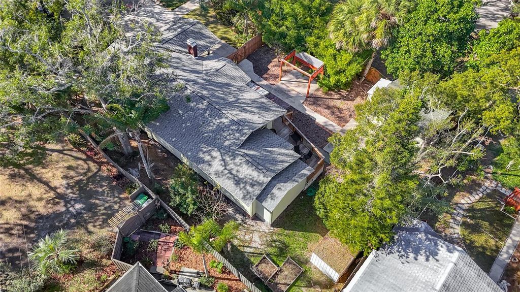 Image 38 of property listing at 906 E BROAD STREET, Tampa, FL 33604