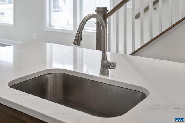 385 BAYBERRY LN, Zion Crossroads, VA 22942