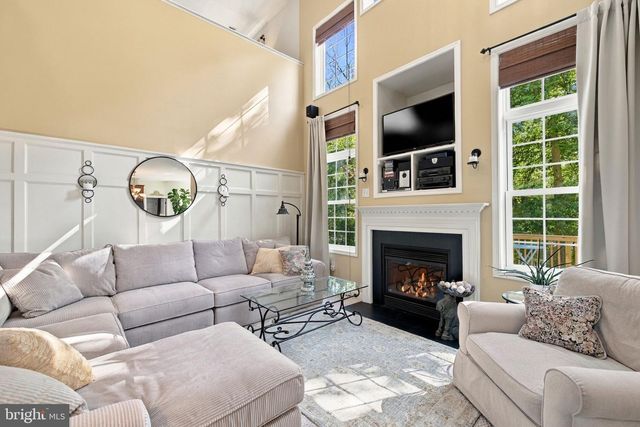 117 PINEHURST CT, Charles Town, WV 25414