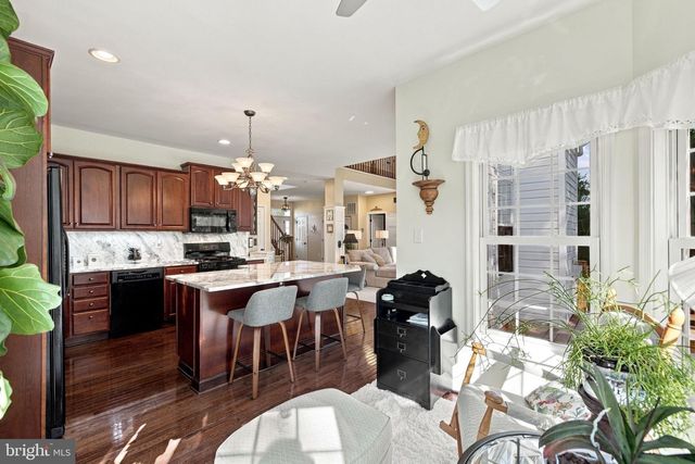117 PINEHURST CT, Charles Town, WV 25414