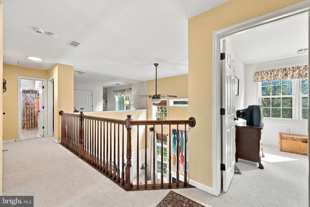 117 PINEHURST CT, Charles Town, WV 25414