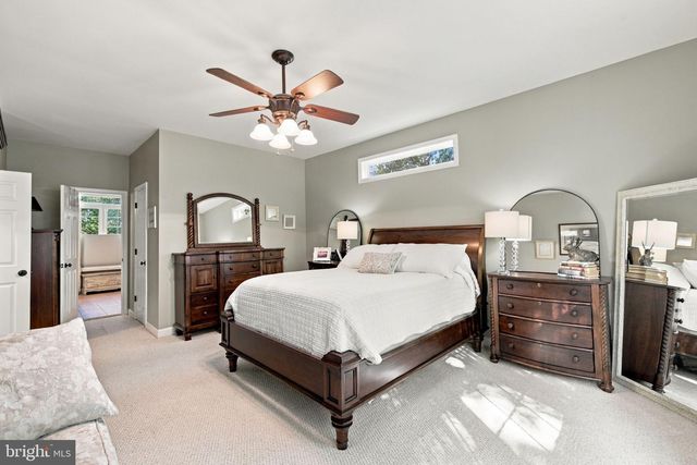 117 PINEHURST CT, Charles Town, WV 25414
