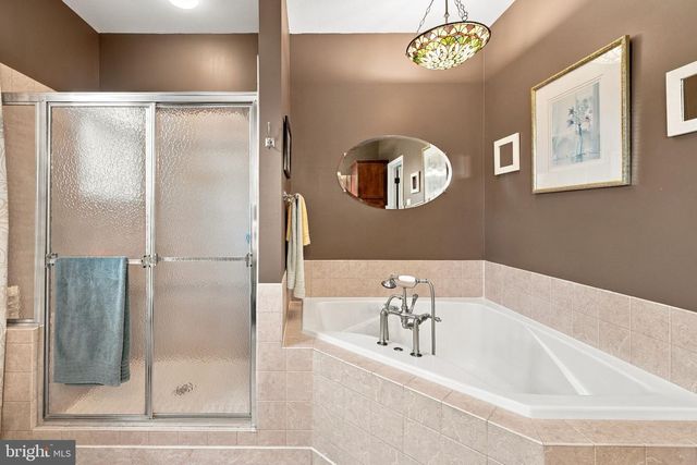 117 PINEHURST CT, Charles Town, WV 25414