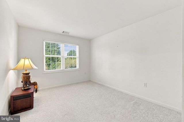 117 PINEHURST CT, Charles Town, WV 25414