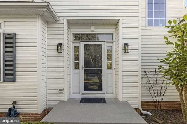 117 PINEHURST CT, Charles Town, WV 25414