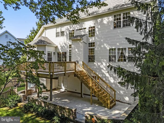 117 PINEHURST CT, Charles Town, WV 25414
