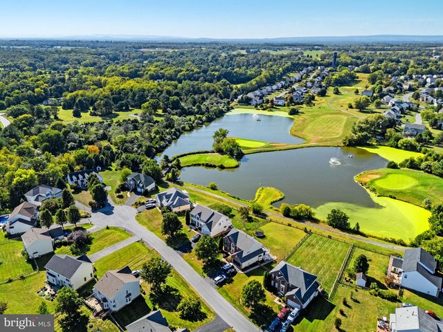 117 PINEHURST CT, Charles Town, WV 25414