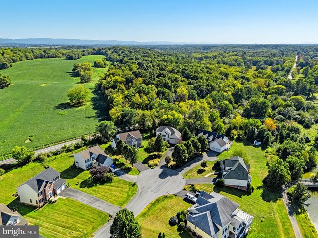 117 PINEHURST CT, Charles Town, WV 25414