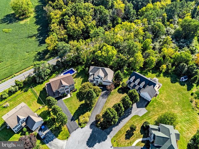 117 PINEHURST CT, Charles Town, WV 25414