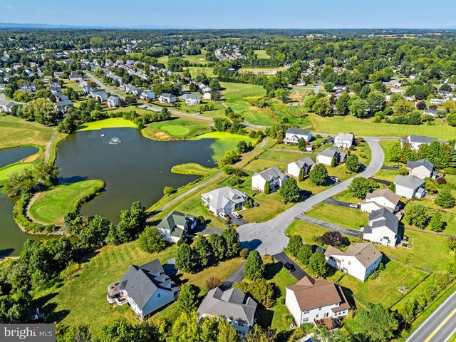 117 PINEHURST CT, Charles Town, WV 25414