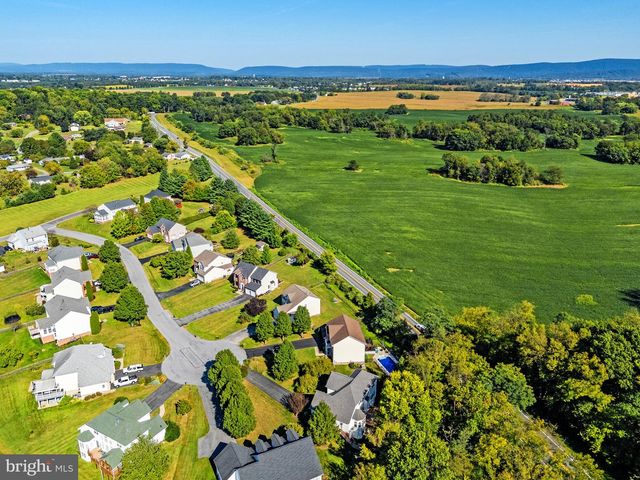 117 PINEHURST CT, Charles Town, WV 25414
