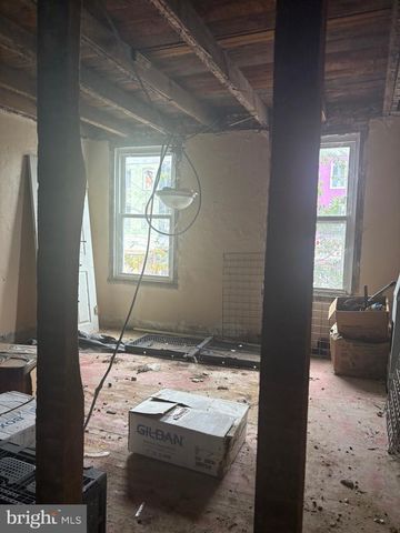 1933 W PRATT ST, Baltimore, MD 21223