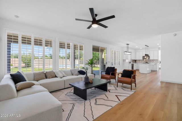 2380 W MEGAN Street, Chandler, AZ 85224