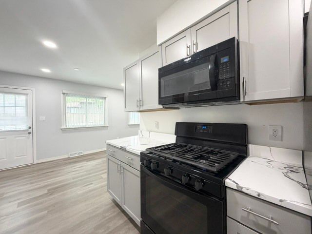 2016 Midhurst Court, Joliet, IL 60435