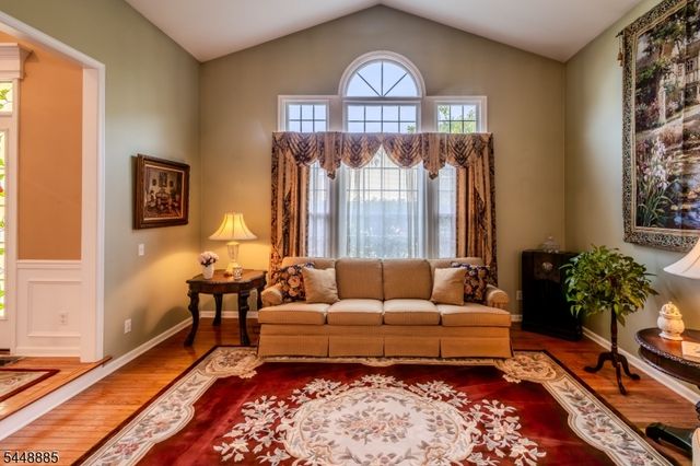 18 Hartlander St, East Brunswick Twp., NJ 08816