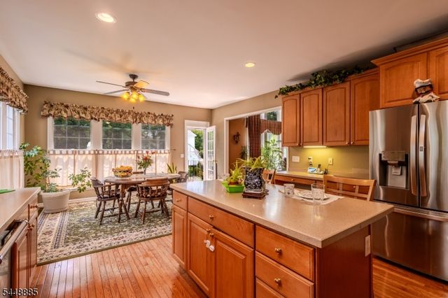 18 Hartlander St, East Brunswick Twp., NJ 08816