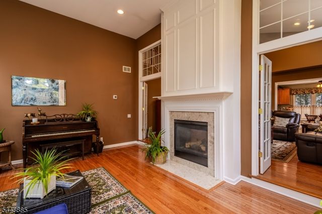 18 Hartlander St, East Brunswick Twp., NJ 08816