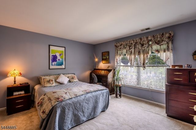 18 Hartlander St, East Brunswick Twp., NJ 08816