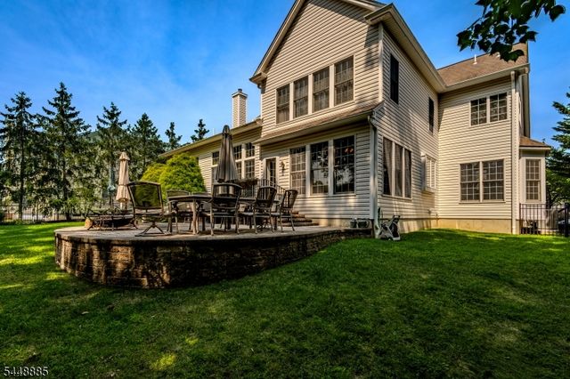 18 Hartlander St, East Brunswick Twp., NJ 08816