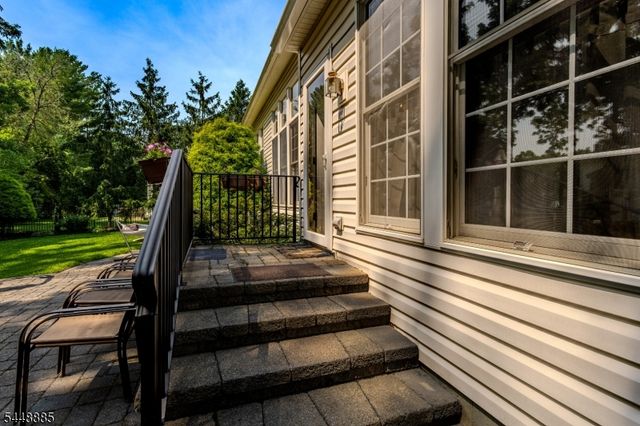 18 Hartlander St, East Brunswick Twp., NJ 08816