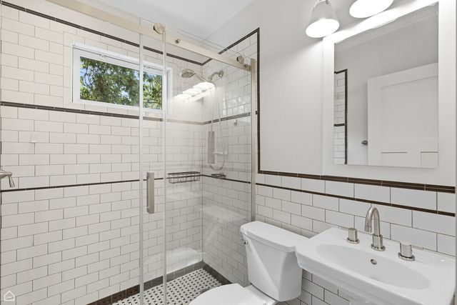 2626 N 78th Avenue, Elmwood Park, IL 60707