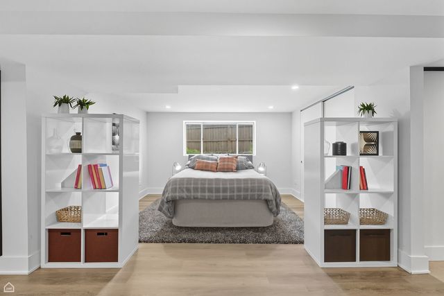 2626 N 78th Avenue, Elmwood Park, IL 60707