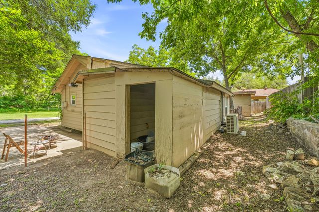 328 S Race Street, Stephenville, TX 76401