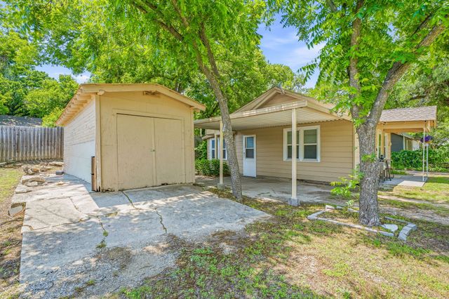 328 S Race Street, Stephenville, TX 76401