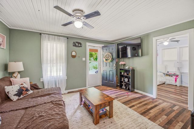 328 S Race Street, Stephenville, TX 76401