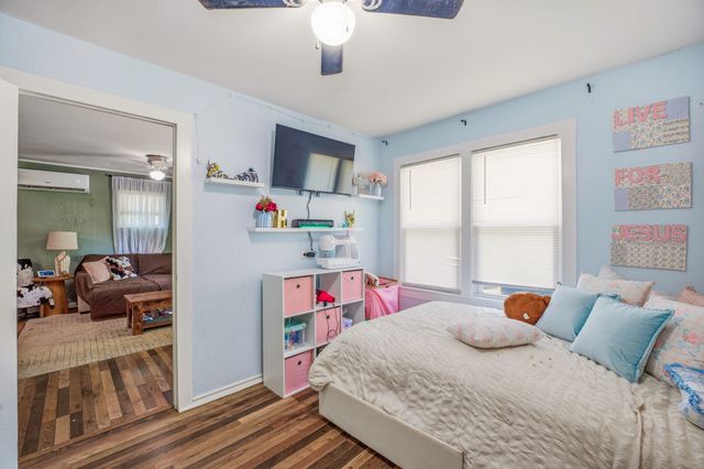 328 S Race Street, Stephenville, TX 76401