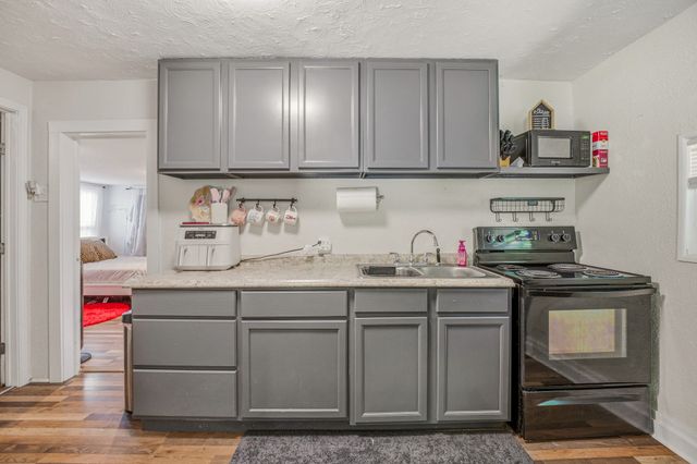 328 S Race Street, Stephenville, TX 76401