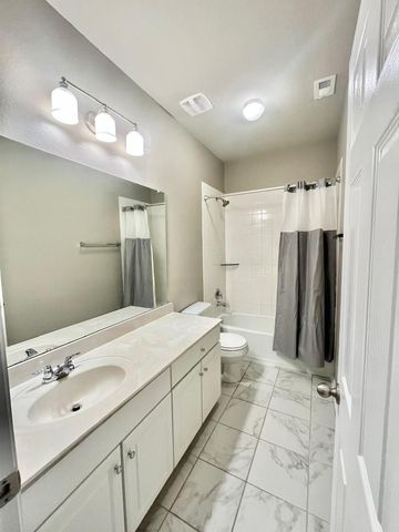 2307 Sweet Bay Drive, Texas City, TX 77539